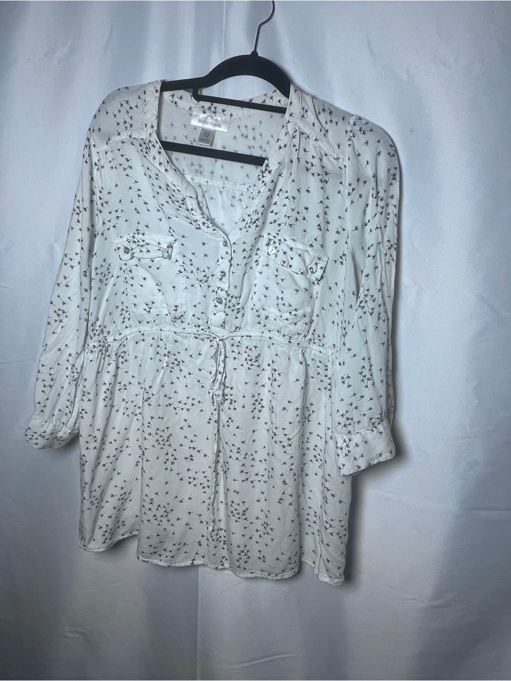 Motherhood Cream Floral Henley Tunic